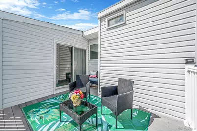 2 Sutton Place, Massapequa, NY 11758 - Photo 23