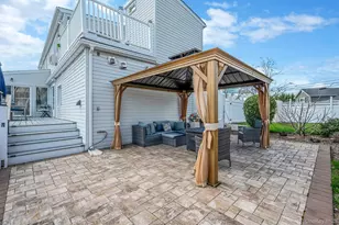 2 Sutton Pl, Massapequa, NY 11758 - Photo 35