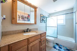 2 Sutton Pl, Massapequa, NY 11758 - Photo 27