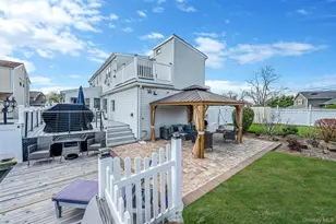 2 Sutton Pl, Massapequa, NY 11758 - Photo 31