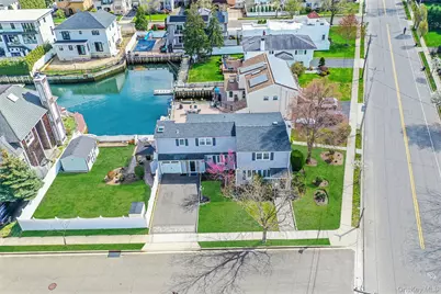 2 Sutton Place, Massapequa, NY 11758 - Photo 47