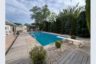 317 Herbert Place, Bethpage, NY 11714 - Photo 5
