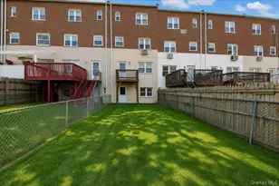 2571 Seymour Ave, Bronx, NY 10469 - Photo 17