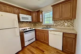 1005 6th St, West Babylon, NY 11704 - Photo 3