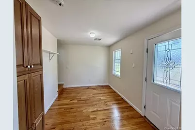 1005 6th Street, West Babylon, NY 11704 - Photo 1