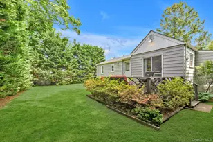 135 Centre Ave, Lindenhurst, NY 11757 - Photo 19
