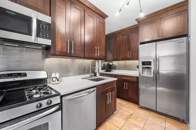 555 Bronx River Road #3P, Yonkers, NY 10704 - Photo 9