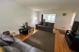 15 Orchard Pkwy, White Plains, NY 10606 - Photo 3