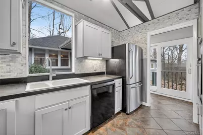 98 Mount Airy Road S, Croton on Hudson, NY 10520 - Photo 13