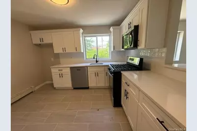 2730 Schurz Avenue #J2, Bronx, NY 10465 - Photo 3