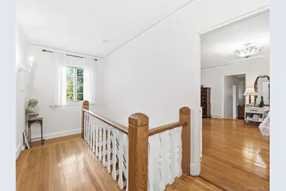 89 Bayview Avenue, Great Neck, NY 11021 - Photo 15