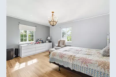 89 Bayview Avenue, Great Neck, NY 11021 - Photo 23
