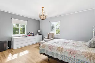 89 Bayview Ave, Great Neck, NY 11021 - Photo 23