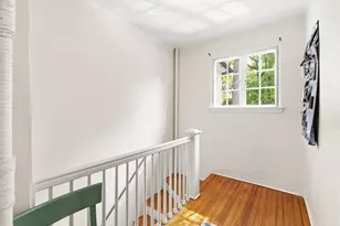 89 Bayview Ave, Great Neck, NY 11021 - Photo 25