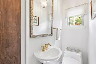 89 Bayview Ave, Great Neck, NY 11021 - Photo 11
