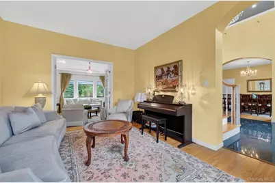 12 Loosestrife Drive, Hopewell Junction, NY 12533 - Photo 9