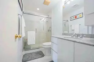 2355 Pershing Blvd, Baldwin, NY 11510 - Photo 11