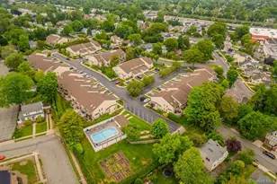 2355 Pershing Blvd, Baldwin, NY 11510 - Photo 19