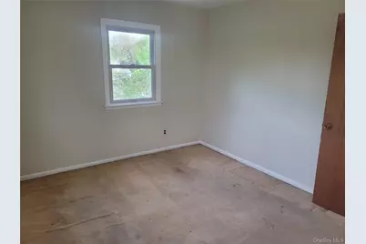 8 Cornell Road, Patchogue, NY 11772 - Photo 17