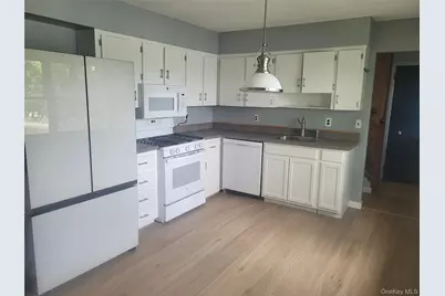 8 Cornell Road, Patchogue, NY 11772 - Photo 9