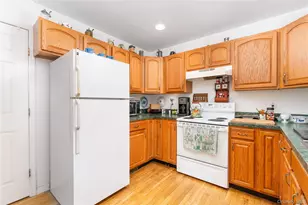 47 Suffolk Rd, Hampton Bays, NY 11946 - Photo 17