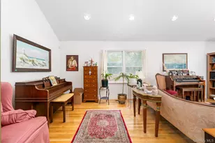 47 Suffolk Rd, Hampton Bays, NY 11946 - Photo 11