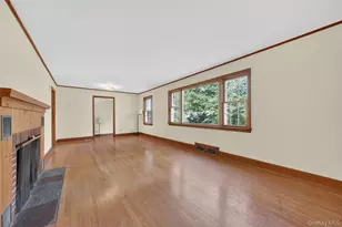 2 Merry Hill Rd, Poughkeepsie, NY 12603 - Photo 11