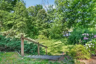 2 Merry Hill Rd, Poughkeepsie, NY 12603 - Photo 31