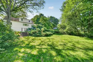 2 Merry Hill Rd, Poughkeepsie, NY 12603 - Photo 3