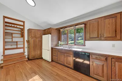 2 Merry Hill Road, Poughkeepsie, NY 12603 - Photo 9