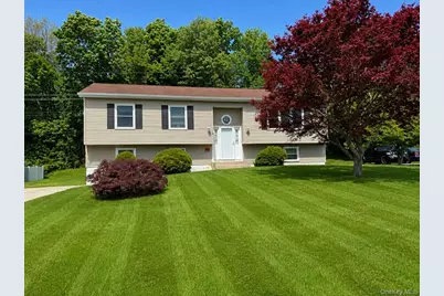 24 Vermont Drive #B, Newburgh, NY 12550 - Photo 1