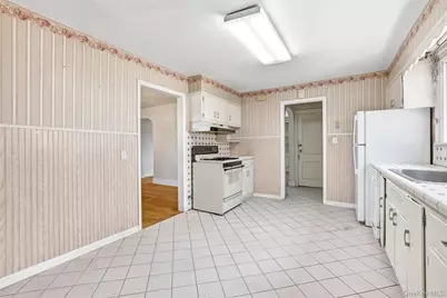 174 Fairview Avenue, Port Chester, NY 10573 - Photo 7