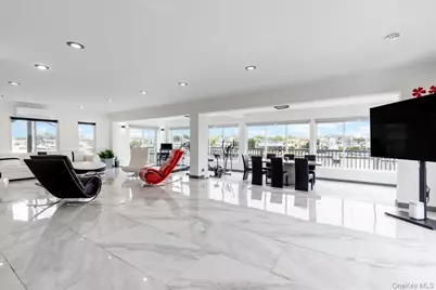 200 Clocks Boulevard, Massapequa, NY 11758 - Photo 5