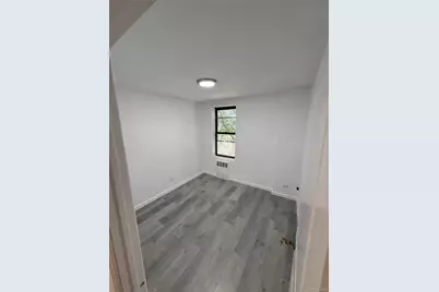 83-45 Vietor Avenue #5R, Elmhurst, NY 11373 - Photo 3
