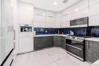 37 W End Avenue #2B, Brooklyn, NY 11235 - Photo 7