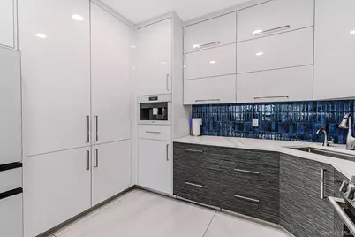 37 W End Avenue #2B, Brooklyn, NY 11235 - Photo 9