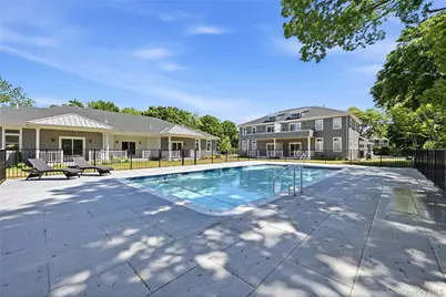 19 Montauk Highway #7, Westhampton, NY 11977 - Photo 3