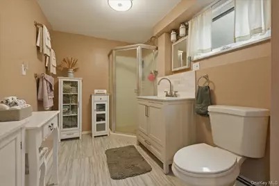 2073 Washington Street, Merrick, NY 11566 - Photo 25