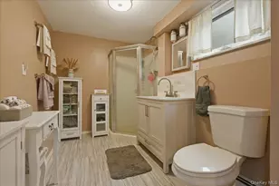 2073 Washington St, Merrick, NY 11566 - Photo 25