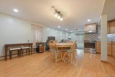 2073 Washington Street, Merrick, NY 11566 - Photo 17