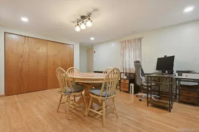 2073 Washington Street, Merrick, NY 11566 - Photo 19