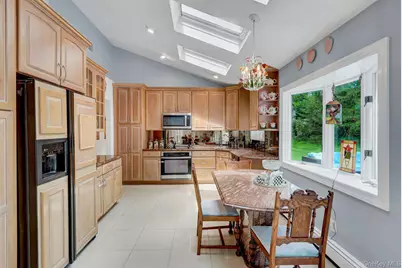 6 Highridge Drive, Huntington, NY 11743 - Photo 3