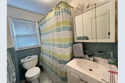 1626 Park Avenue, New Hyde Park, NY 11040 - Photo 9