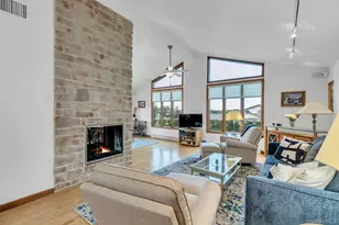 6 Mill Pond Rd, Hampton Bays, NY 11946 - Photo 9