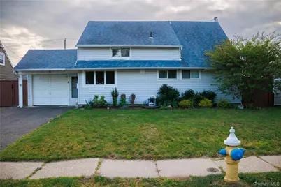 40 Tanager, Levittown, NY 11756 - Photo 19