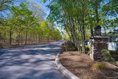50 Runnymeade Drive, East Hampton, NY 11937 - Photo 47
