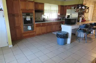 440 Spangle Dr, North Babylon, NY 11703 - Photo 7