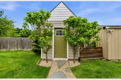 6 Lea Avenue, Manorville, NY 11949 - Photo 29