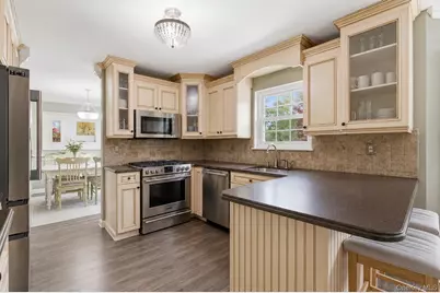 6 Lea Avenue, Manorville, NY 11949 - Photo 9