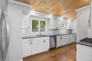 18 St Joseph Pl, New Windsor, NY 12553 - Photo 13